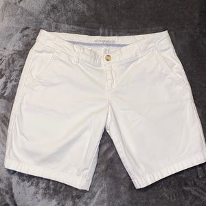 AéRopostale White Stretch Shorts Size 7/8